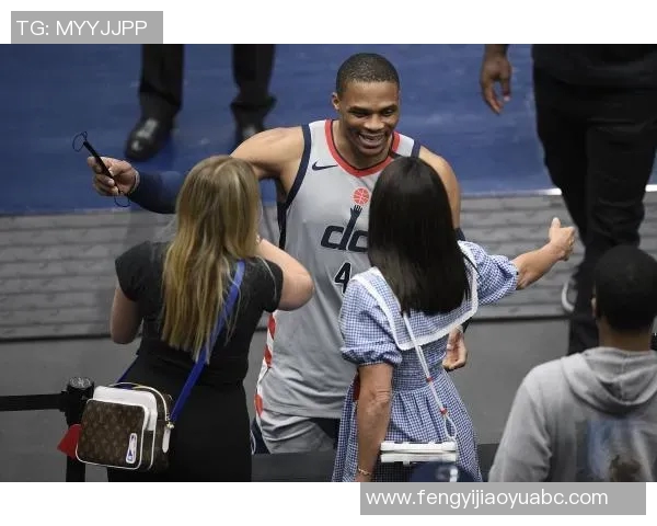 足球明星照片卡的魅力与收藏价值探讨及其对球迷文化的影响